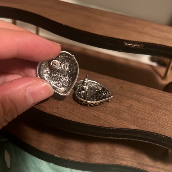 Lirochi Vintage Aqua Heart Stud Earrings - Picture 7 of 7